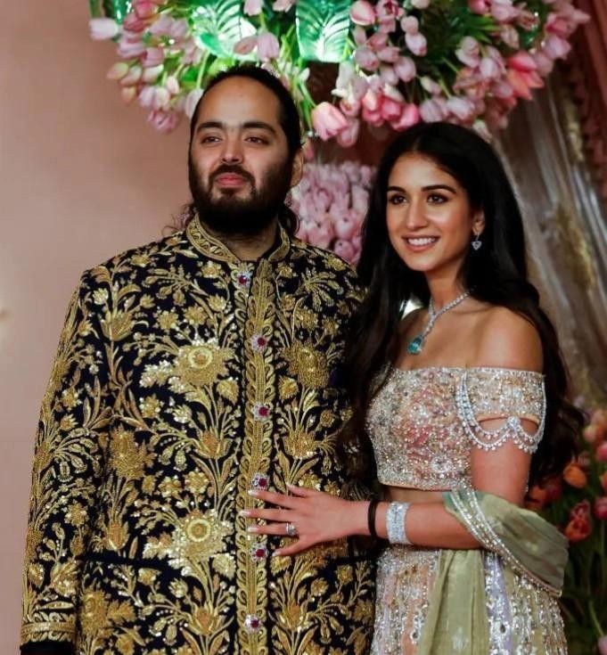 Hindistanda əsrin toyu oldu - 600 milyon XƏRCLƏNDİ (FOTOLAR)